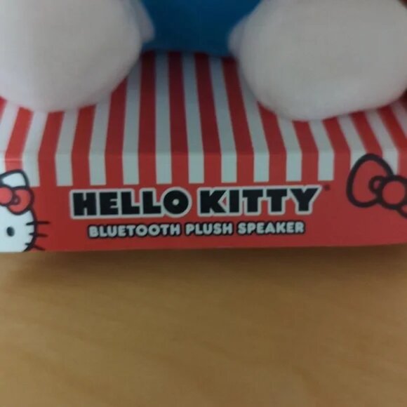 Hello Kitty wireless Bluetooth Speaker Brand New - Picture 2 of 14